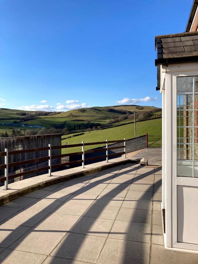 Sunnyside Hottub Brecon Beacons Sleeps 8 Villa Lower Chapel Exterior photo