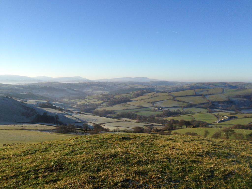 Sunnyside Hottub Brecon Beacons Sleeps 8 Villa Lower Chapel Exterior photo